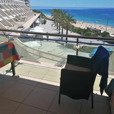 Ferias- Da California, Apartment