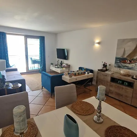 Ferias- Da California, * Sesimbra